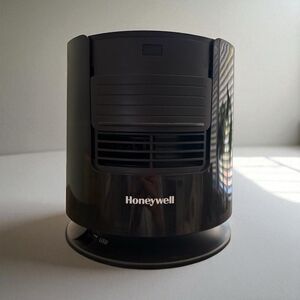 Honeywell DreamWeaver HTF400 Oscillating Sleep Fan With Pink Noise USB Port